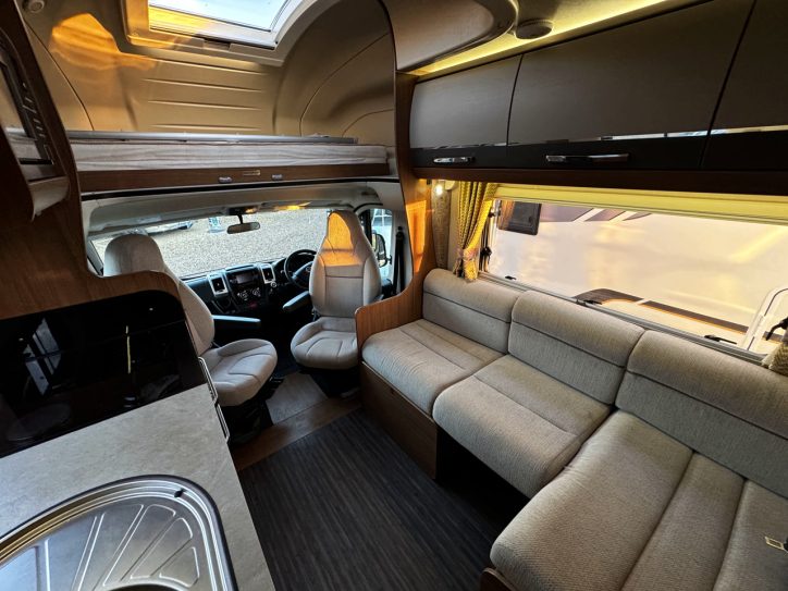 Auto-Trail Apache 700