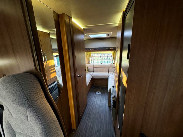 Auto-Trail Apache 700
